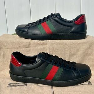 GUCCI ACE BLACK LEATHER SNEAKERS GREEN/RED WEB RED HEEL WITH LOGO SZ G 8.5 NEW!